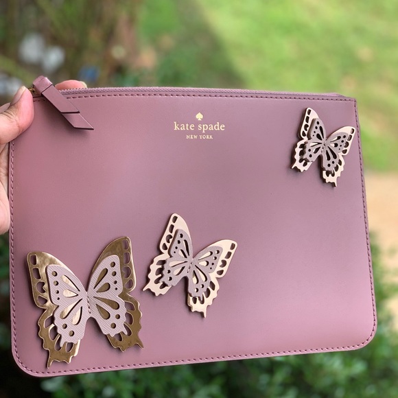 kate spade Handbags - Kate Spade All the buzz Wristlet in Dusty peony
